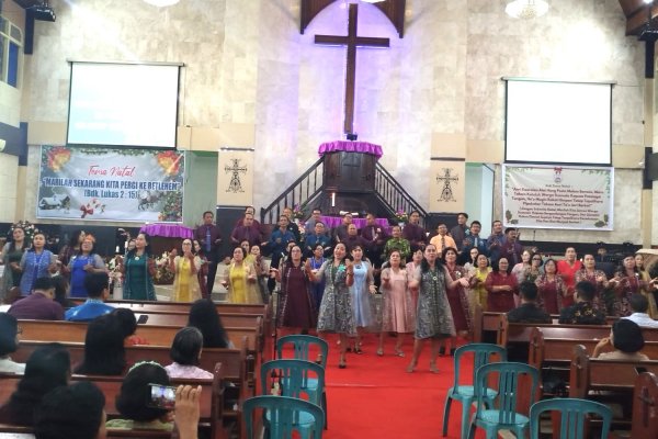 How To Take Better Concert Pictures in 30 Seconds