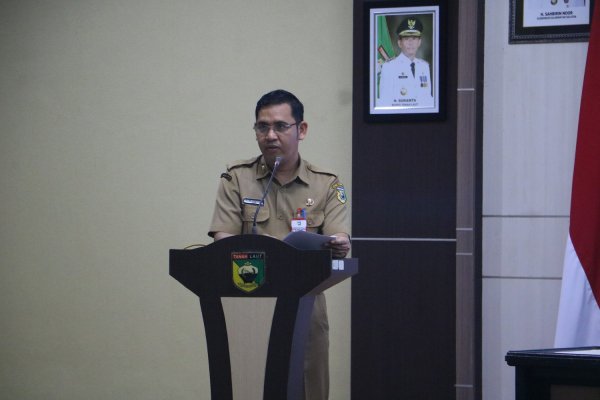 How to Make Friends as a Grown-Up